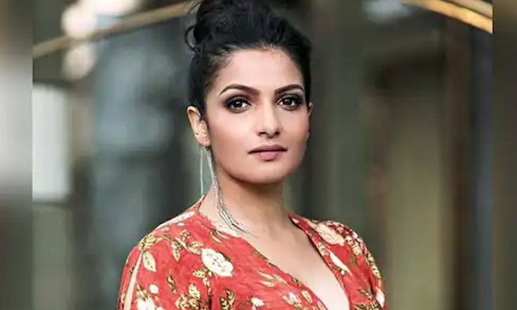 নগরের নটী’ বিতর্কে মোদি-শাহ-দিলীপের সঙ্গে বৈঠক করার হুমকি তনুশ্রীর
