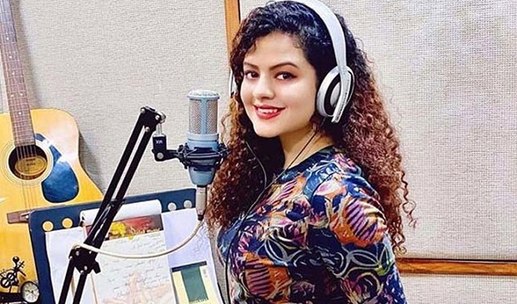 দুস্থদের জন্য হাসপাতাল তৈরি করছেন গায়িকা