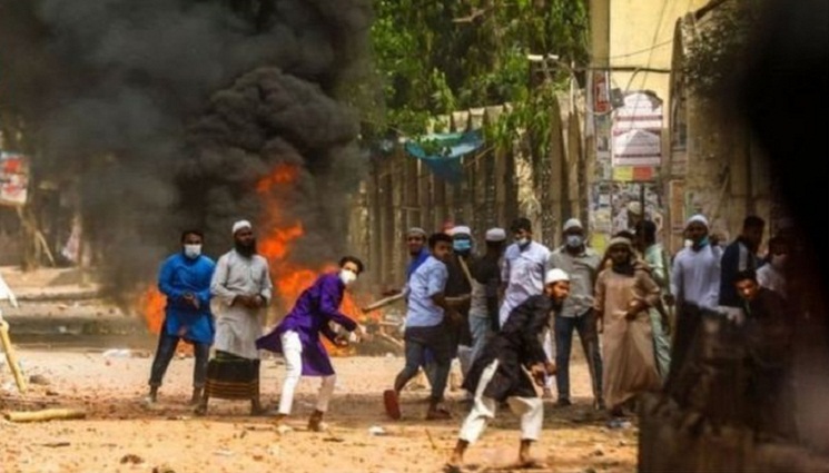 পশ্চিমবঙ্গ ও আসামে পালাচ্ছে হেফাজত নেতারা