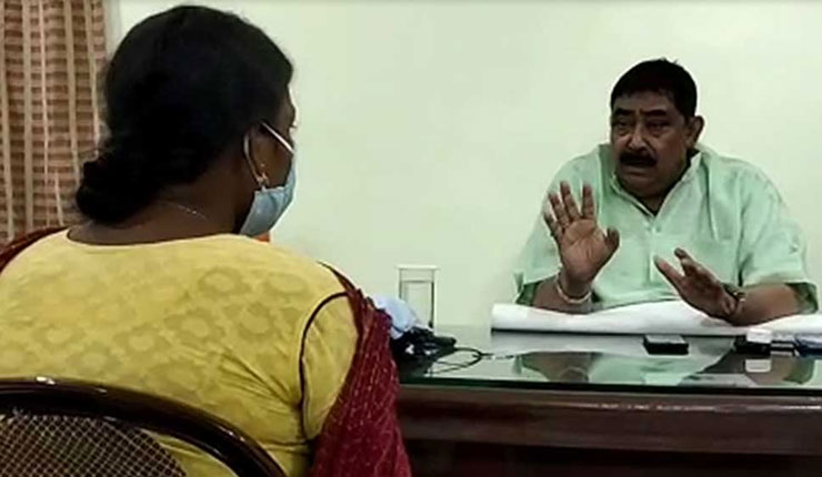 আমাকে গণধর্ষণের খবর মিথ্যা: বিজেপির নারী কর্মী