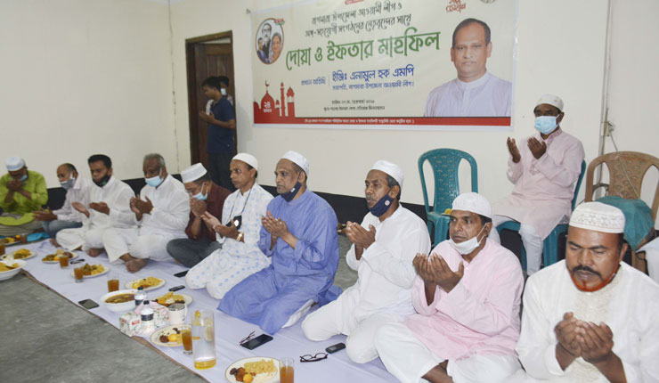বাগমারায় আ’লীগ নেতৃবৃন্দের সাথে এমপি এনামুল হকের দোয়া ও ইফতার