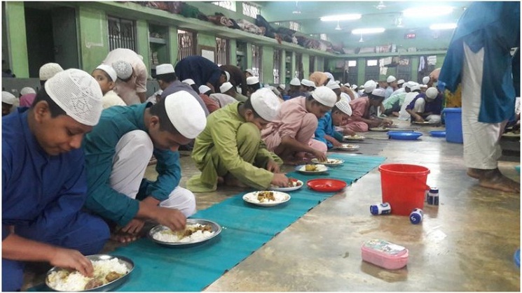 যেকারনে কওমি মাদ্রাসায় রাজনীতি নিষিদ্ধের সিদ্ধান্ত 