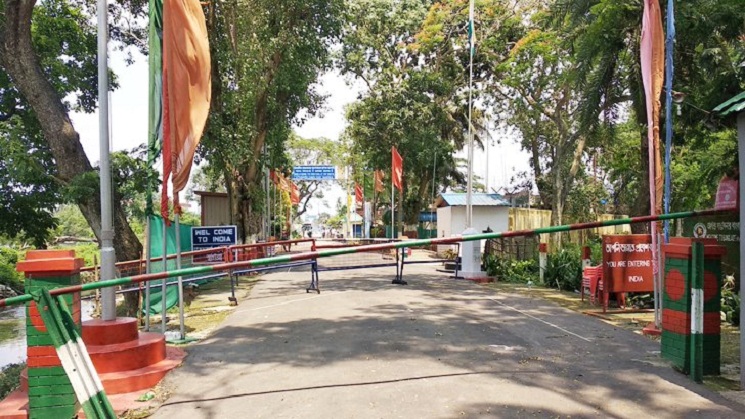 ভারতের সঙ্গে স্থলসীমান্ত বন্ধের মেয়াদ আরও বাড়ল