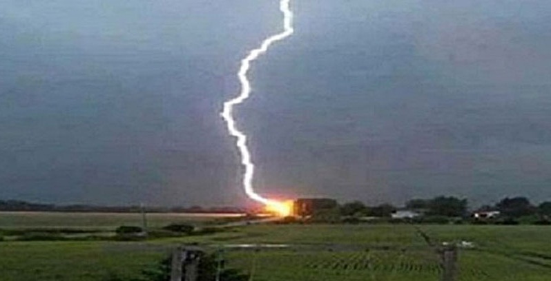 ঠাকুরগাঁওয়ে বজ্রপাতে নারীর মৃত্যু