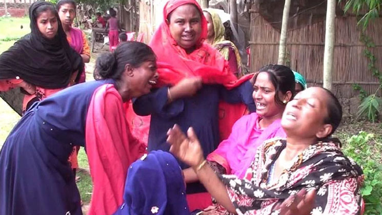 মেয়েকে বাঁচাতে জীবন দিলেন মা