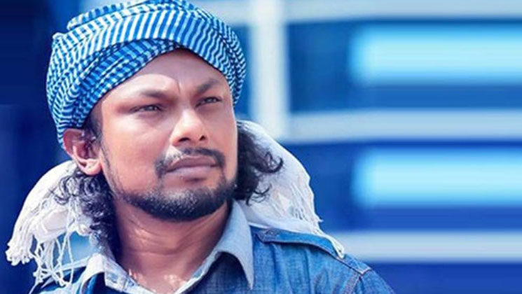 কণ্ঠ থেমে গেছে, স্ট্রোক করে শরীরও অকেজো!