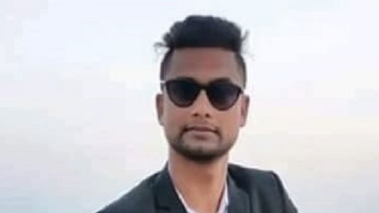 ব্লাকমেইল করে শারীরিক সম্পর্কের চেষ্টা, পুলিশ সদস্য গ্রেপ্তার