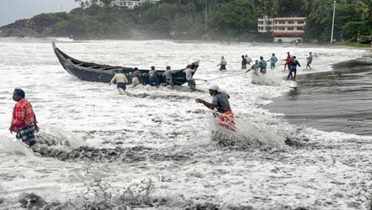 বিকেলেই সুপার সাইক্লোনে পরিণত হতে পারে ‘ইয়াস’