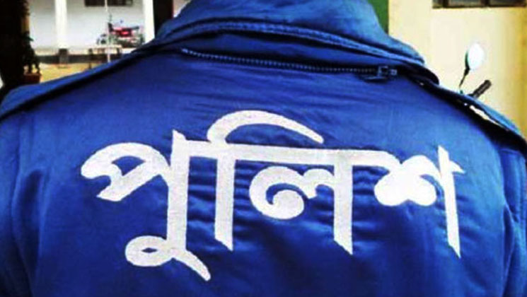 ফোনালাপে ‘আপত্তিকর মন্তব্য’, এসপিসহ দুই পুলিশ কর্মকর্তা বরখাস্ত
