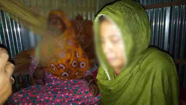 ৫ দিন অনশনের পর প্রেমিকের সঙ্গে বিয়ে