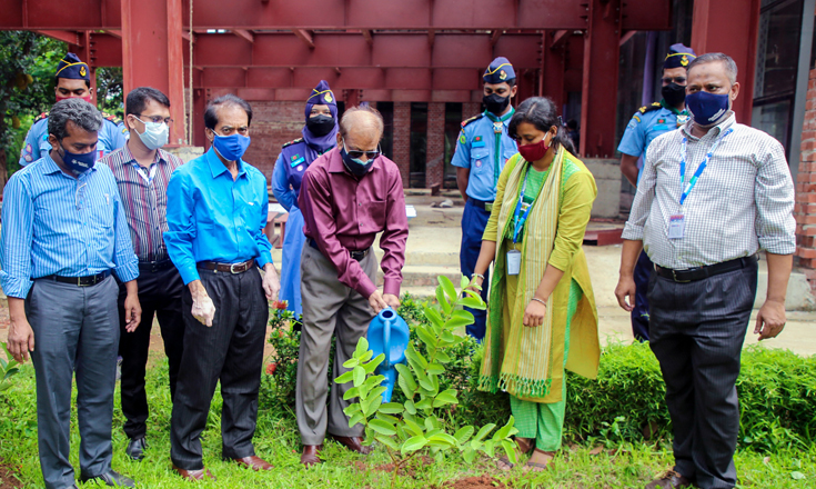 ড্যাফোডিল ইউনিভার্সিটিতে এয়ার রোভার স্কাউট গ্রুপের বৃক্ষরোপন কর্মসূচি