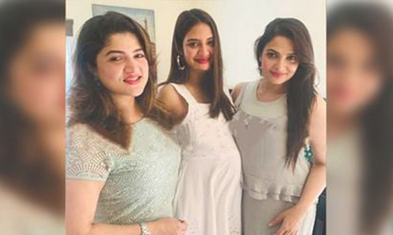 নুসরাতের বেবি বাম্পের ছবি ভাইরাল, বাবা কে?