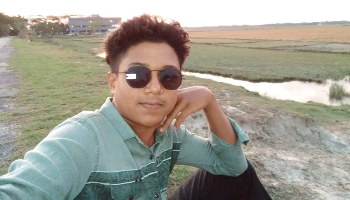 ছেলেকে খুন করে পলাতক বাবা!