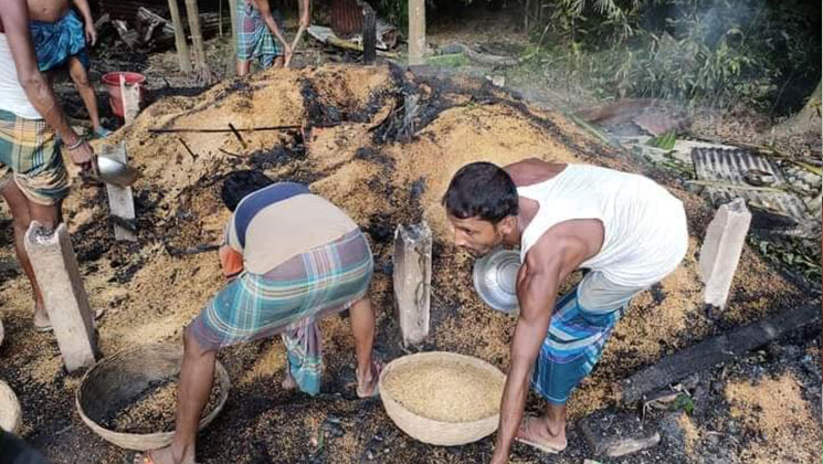 ময়মনসিংহে কৃষকের শত মন ধান আগুনে পুড়ে ছাই