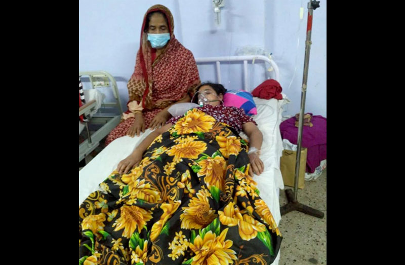 আইসিইউ না পেয়ে ছটফট করে মারা গেলেন খালেদা