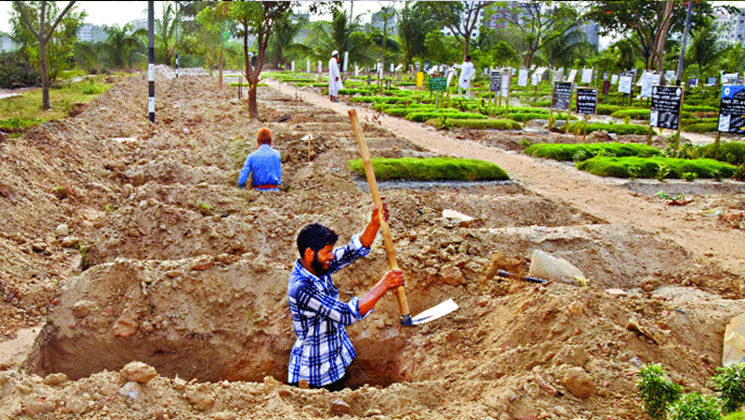‘ঢাকায় আগে ফ্রিতে হলেও, এখন লাশ দাফনে ১৪ হাজার টাকা লাগে’