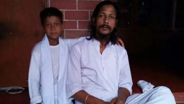 ঘুম ভেঙে ছেলে দেখে, বাবার গলাকাটা দিয়ে রক্ত ঝরছে