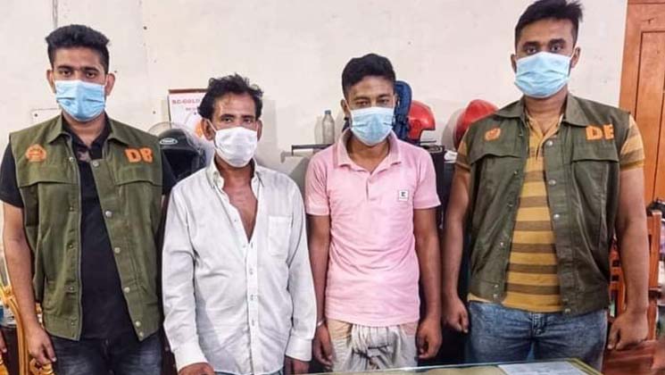সিরাজগঞ্জে ডিবি পুলিশ ২ মাদক ব্যবসায়ীকে গ্রেফতার করেছে
