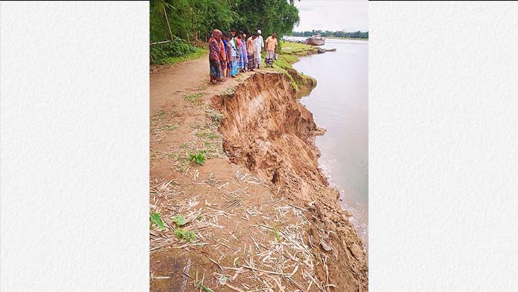 বেড়িবাঁধ ভাঙ্গনে বিলীন হওয়ার পথে কয়েকটি গ্রাম-সদর সুনামগঞ্জ 