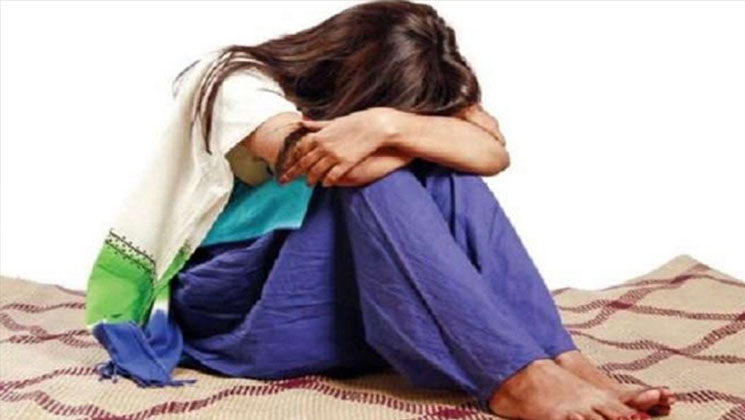 রাগ করে বাড়ি ছেড়ে বাস টার্মিনালে ধর্ষণের শিকার কিশোরী