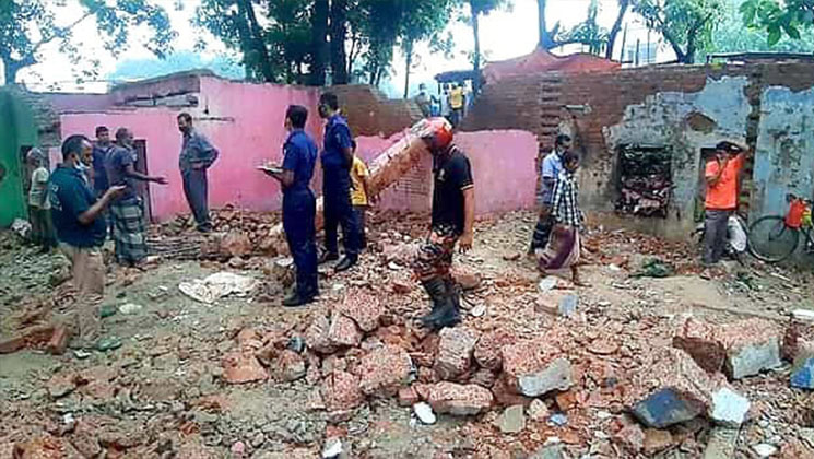 গাইবান্ধায় দেয়াল চাপায় নির্মাণ শ্রমিকের মৃত্যু