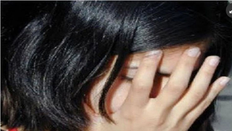 বাবার বিরুদ্ধে মেয়ের ধর্ষণের অভিযোগ 