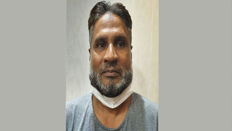 স্কুলে বিয়ে আয়োজনের অনুমতি না দেয়ায় শিক্ষককে লাঞ্ছিত
