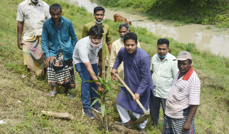 বাগমারায় জিল্লুর রহমানের ব্যতিক্রমী উদ্যোগ