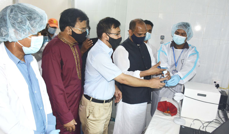 বাগমারা স্বাস্থ্য কমপ্লেক্সে পালস অক্সিমিটার ও অক্সিজেন কনসেনট্রেটর প্রদান