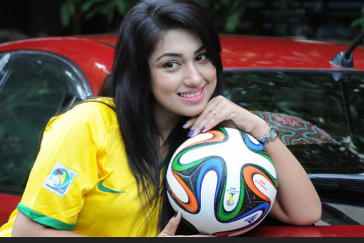 নেইমার ভক্ত অপু বিশ্বাস