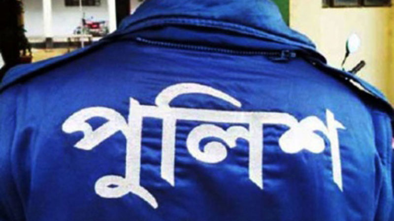 অক্সিজেন বহনকারী ছেলেকে আটকে রাখলো পুলিশ, বাড়িতে মারা গেলেন বাবা