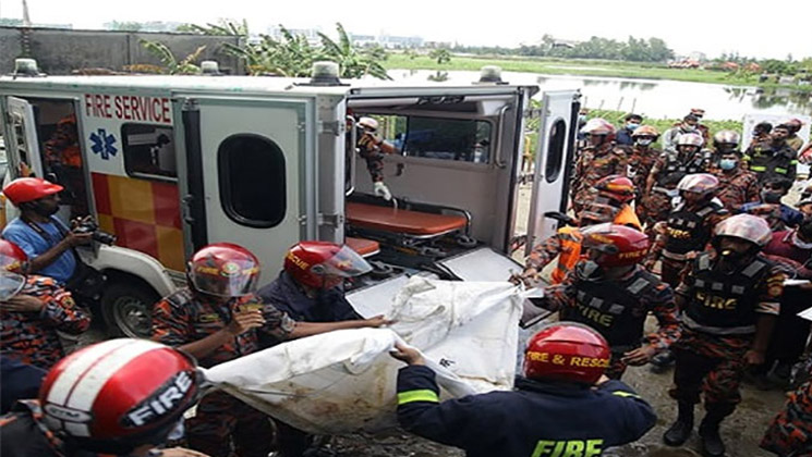 নারায়ণগঞ্জে কারখানায় আগুনে পুড়ে ৫০ জনের মৃত্যু (ভিডিও)
