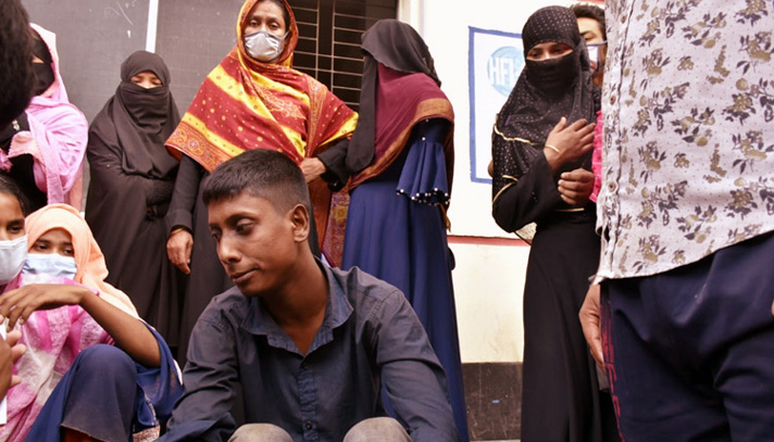 তাজুলের বীরত্বে বাঁচলেন ২৫-৩০ নারী শ্রমিক