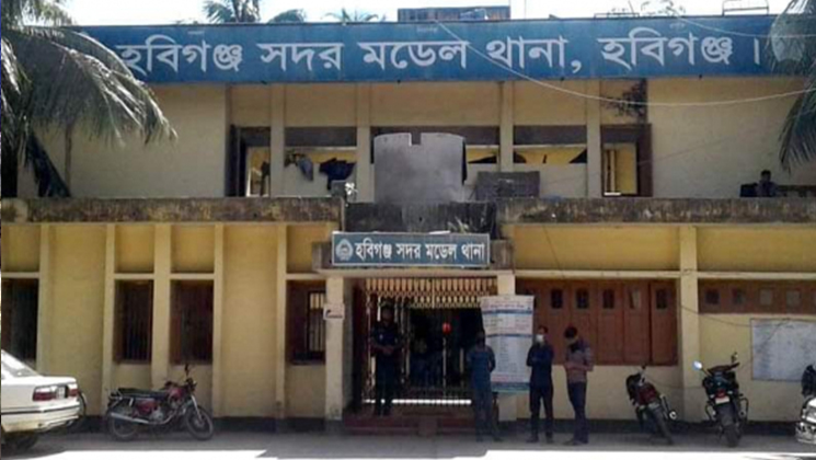 ৯০ কোটি টাকার সাপের বিষসহ দুই পাচারকারী গ্রেফতার