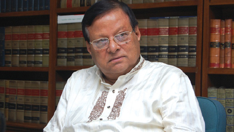 সাবেক আইনমন্ত্রীর পরিবারকে ভুয়া করোনা সনদ দিয়ে প্রতারণা
