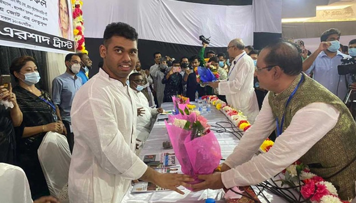 মা-ভাইদের নিয়ে জাতীয় পার্টির নতুন কমিটি দিলেন এরিক