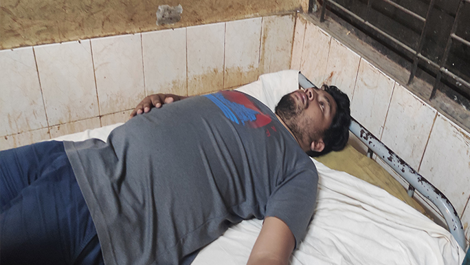 স্বেচ্ছাসেবক লীগের সভাপতি কর্তৃক টাঙ্গাইলে সাংবাদিককে হত্যার চেষ্টা 