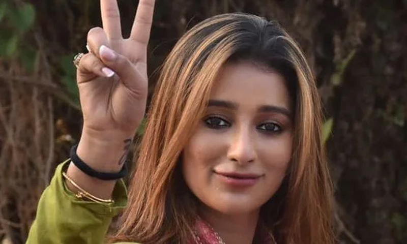 পুরোনো জীবনে ফিরতে চাইছেন সায়ন্তিকা!