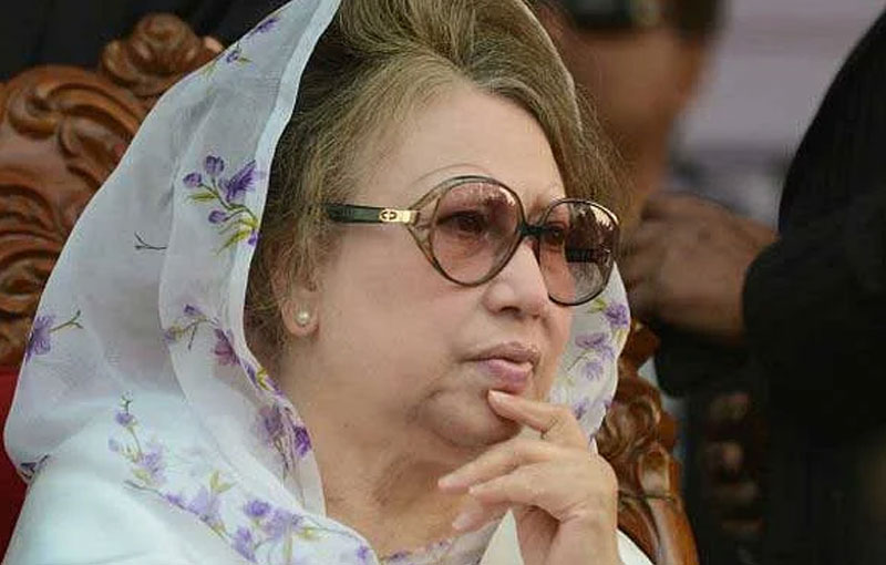 কেন্দ্রে নয়, বাসায় টিকা নিতে চান খালেদা জিয়া