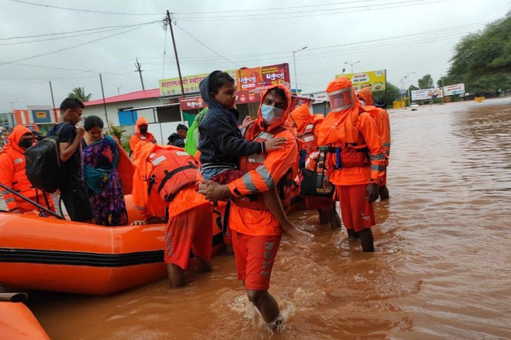 ৪০ বছরের মধ্যে ভয়াবহ বন্যায় মহারাষ্ট্রে ১১২ জনের মৃত্যু