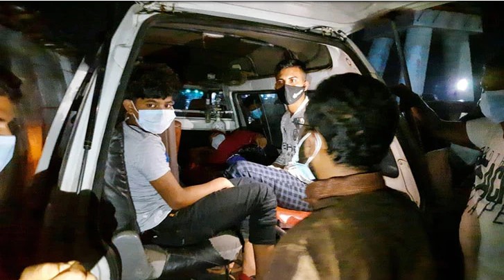 স্ত্রীকে হার্টের রোগী সাজিয়ে ঢাকার পথে, অতঃপরins class=