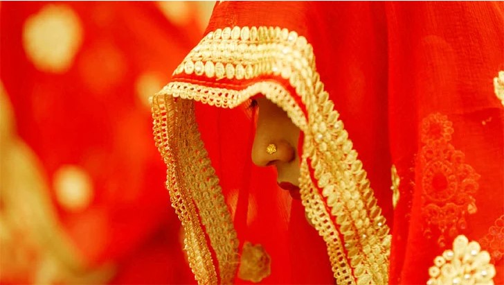 বৃদ্ধের সঙ্গে তরুণীর বিয়ে, আত্মহত্যা