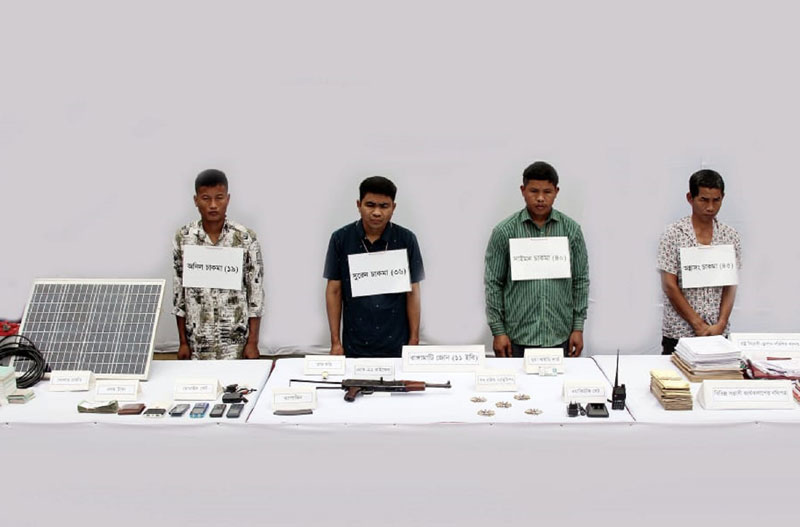 লংগদুতে নিরাপত্তাবাহিনীর অভিযানে ৪ সন্ত্রাসী আটক, অস্ত্র উদ্ধার