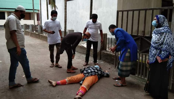 হাসপাতাল থেকে লাফ দিলেন করোনা রোগী