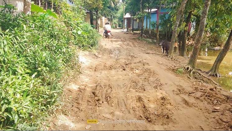 হুরুয়ারকান্দা ও মুসলিমপুর এলাকাবাসীর ভোগান্তির শেষ নেই
