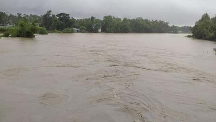 পাহাড়ী ঢলে মাতামুহুরী নদীর পানি বিপদ সীমায় অতিক্রম করছে
