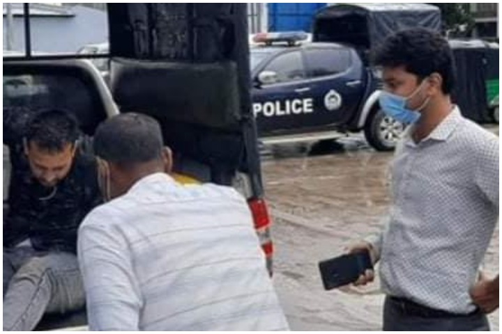 ফায়ার সার্ভিসের কর্মীকে হাসপাতালে নিলেন এসি ল্যান্ড