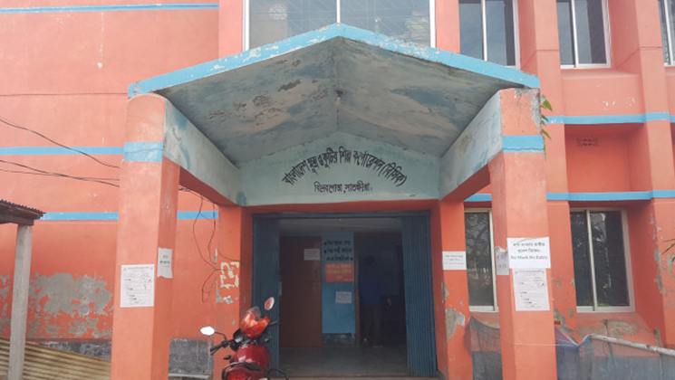 বিধ্বস্ত বিসিকের শিল্প প্রতিষ্ঠান গুলো