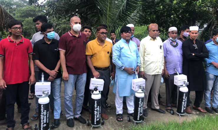 ফোন পেলেই পৌঁছে যাচ্ছে সিলিন্ডার, করা হচ্ছে রিফিলও
