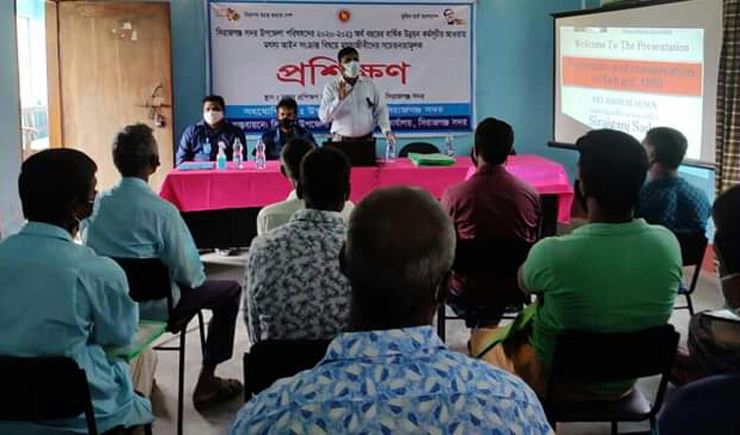 জেলেদের নিয়ে মৎস্য আইন মূলক প্রশিক্ষণ 
